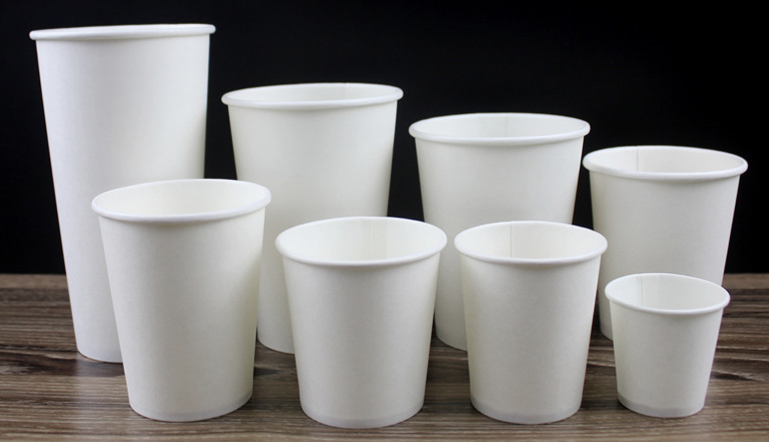 白色紙杯